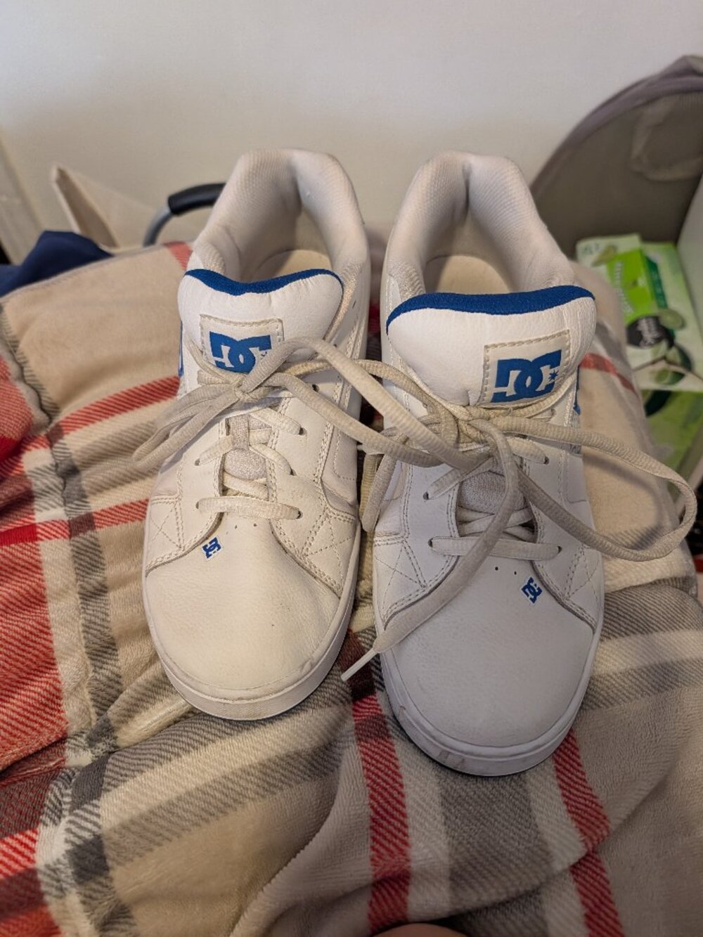 DC Shoes Net White Royal Blue Men’s Skate Sneakers Size 11